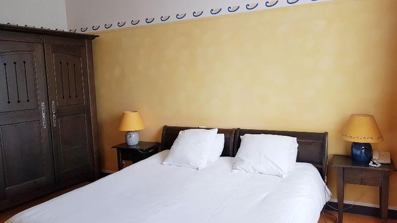 Hotel De La Presqu'Ile Крозон Екстериор снимка