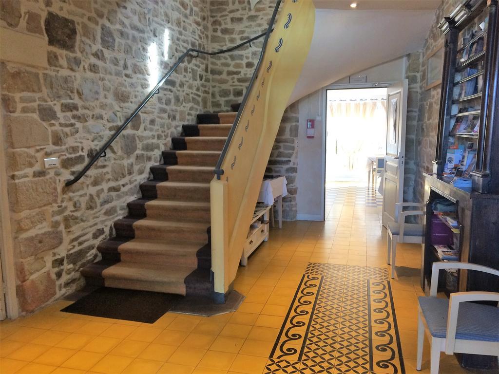Hotel De La Presqu'Ile Крозон Екстериор снимка